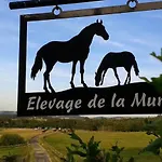 De L'elevage De La Mure Дом отдыха *