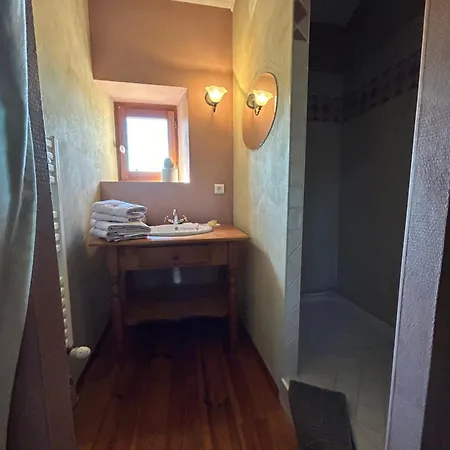 De L'elevage De La Mure Holiday home *